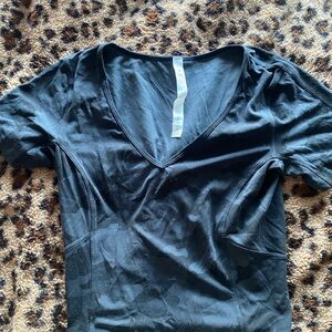 lululemon athletica Black Camo V-Neck Short Sleeve Tee